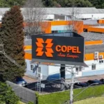 Reajuste Copel 2026: gráfico do aumento de 20,51% na conta de luz no Paraná e a energia solar como proteção.